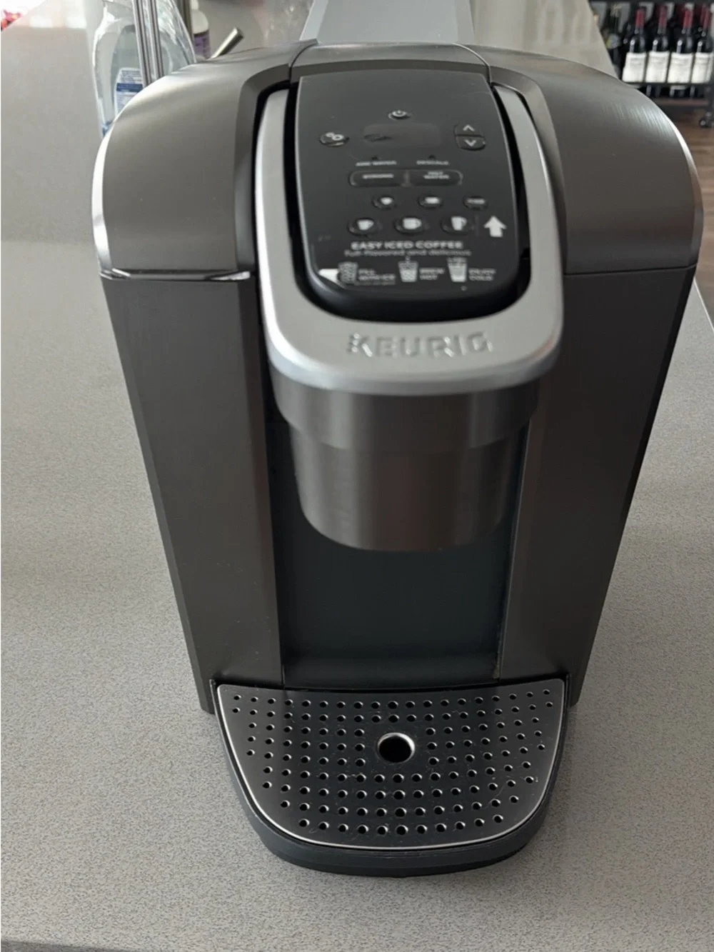 Keurig Gray and Silver Single-Serve Coffee Maker with Water Reservoir